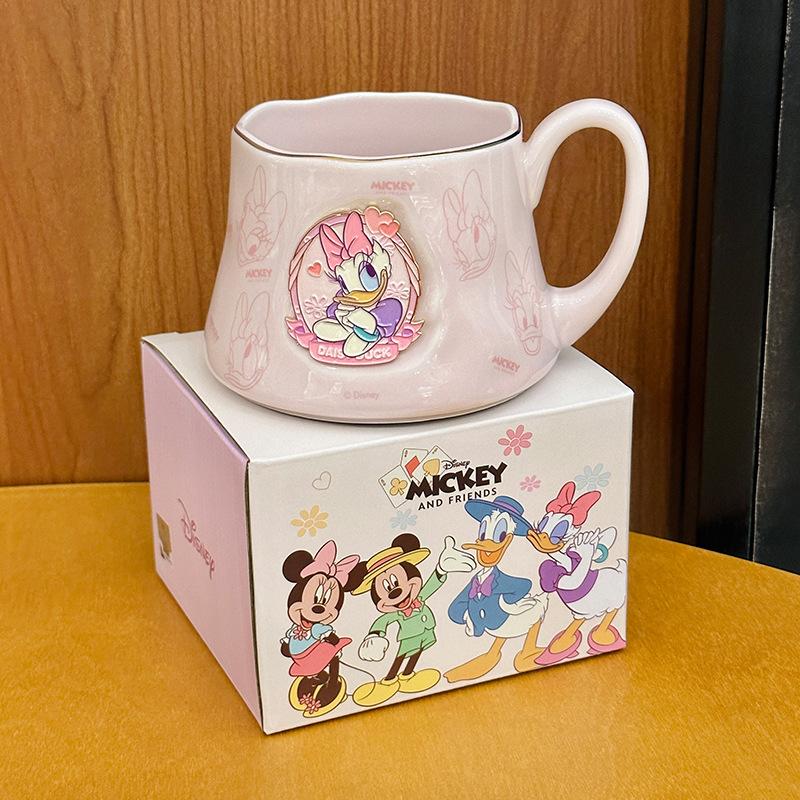 

Мультяшная Керамическая Кружка Микки и Минни Милый Дональд Дак Дейзи Креативная Кружка с Значком Домашняя Кружка для Молока и Завтрака 370ml