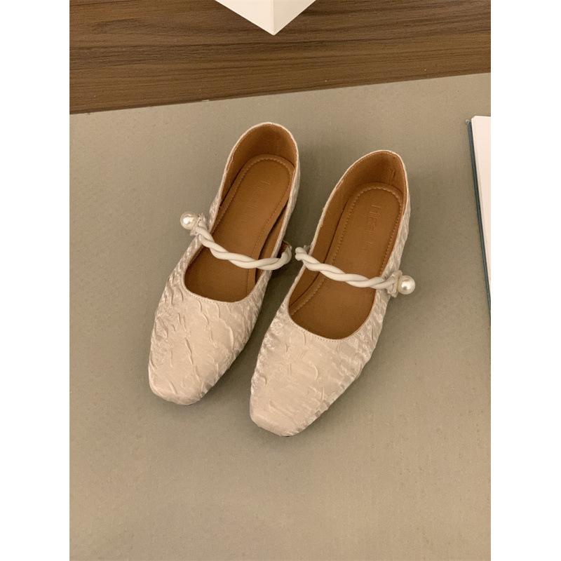 

French single shoes women s summer 2025 autumn new gentle temperament low heel Mary Jane versatile flat small leather shoes soft 39