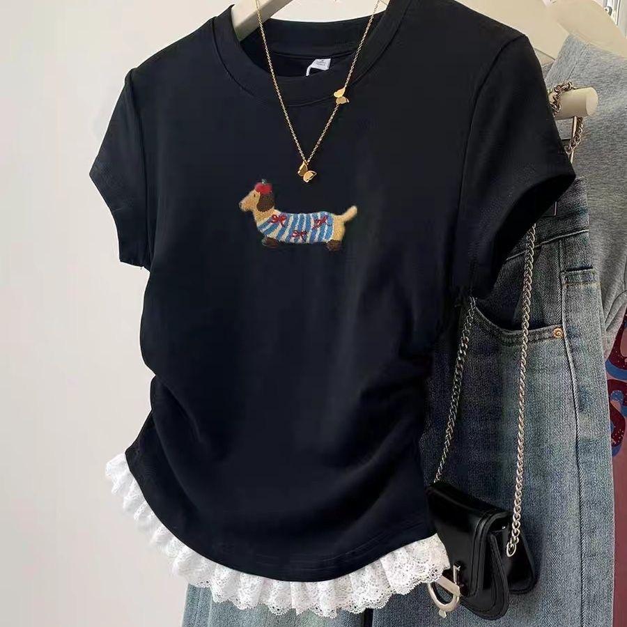 

Приталенная футболка с коротким рукавом и серой кружевной отделкой для миниатюрных женщин - Стиль Лето 2025 Medium чёрный