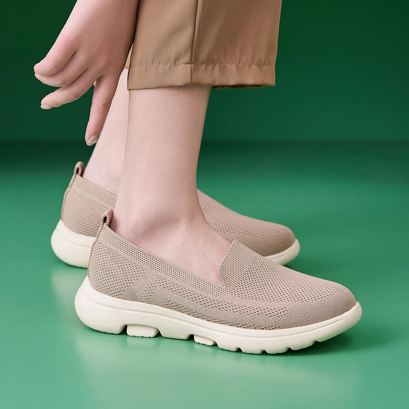 Autumn New Light Mattress Non-Slip Round Head Middle-Aged And Elderly Flying Knitted Breathable Mother Single Shoes For Women