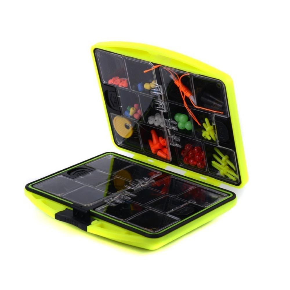 

Набір рибальських гачків, грузил та аксесуарів для риболовлі. Рибальський набір для риболовлі на відкритому повітрі.