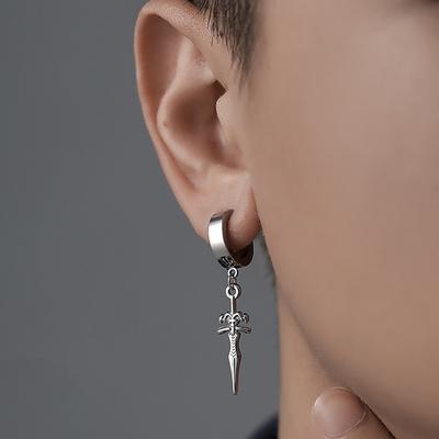 1 PIÈCE Boucles d'oreilles à clip pour homme Manchette ouverte Pendentifs Épée Argent Noir pour Homme Boucles d'oreilles sans perçage Boucles d'oreilles Faux Cartilage