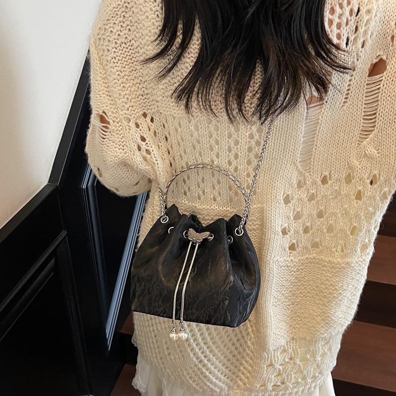 Textured Small Bag Women's Autumn and Winter New Portable Bucket Bag Premium Chain Messenger Bag
