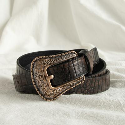 A Lady's Vintage, Aged, Embossed and Carved Western Style High-end, Fashionable and Elegant Fine Belt and Tang Grass Belt