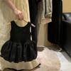 Kinderbekleidung Mädchen Sommer Rückenfreies Kleid Koreanisches Blütenknospen-Westenkleid Baby-Sommerkleid Flauschiges Kleid Schwarzes Kleid