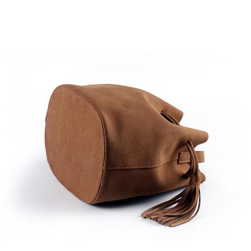 Fashionable Lady Crossbody Bag With Tassel In Trendy Bucket Design
