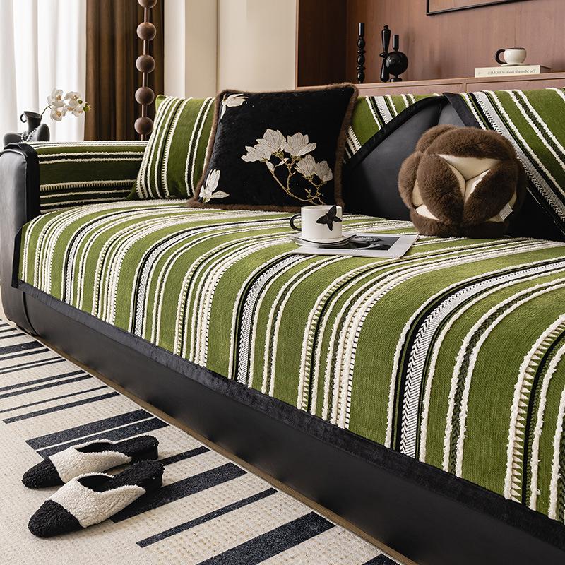 

The Sofa Towel Is Non-Slip, Universal In All Seasons, Medieval Style Sofa Seat Cushion Cover Cloth, High-End Sofa Cover Towel Manufacturer 70*70cm