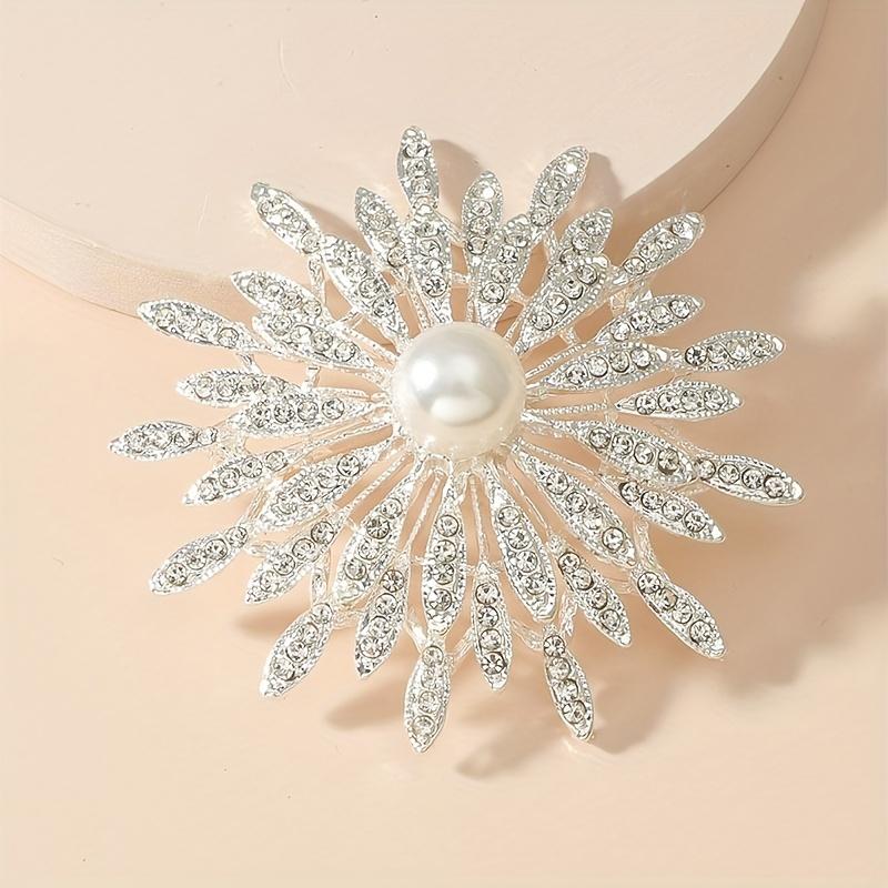 

Большая двухслойная брошь-цветок, инкрустированная искусственным жемчугом, женская одежда, аксессуары, подарок серебряный