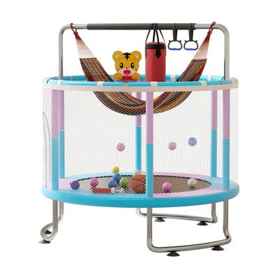 5FT Kinder Trampolin Verstellbares Baby Kleinkind Trampolin mit Basketballkorb Schaukel Sandsack Ozeanbälle 440lbs Kleinkind Trampolin mit Sicherheitsnetz