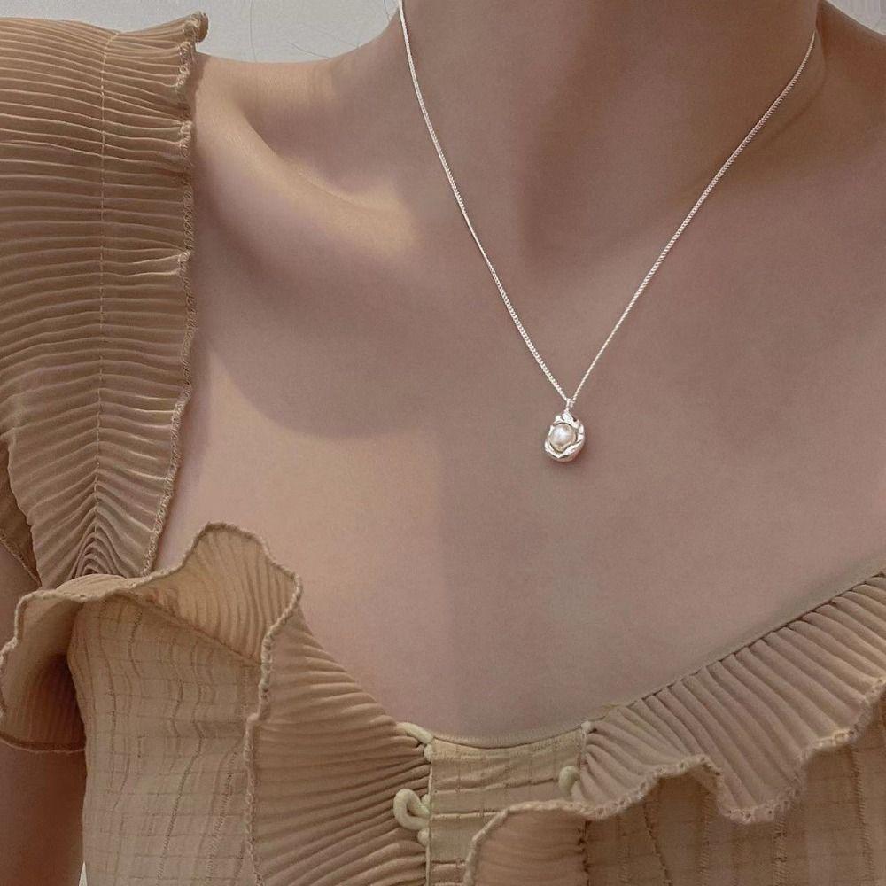 Vintage Irregular Shell Jewelry Women Clavicle Necklace Zinc Zinc Alloy Pearl Necklace Korean Style Pendant