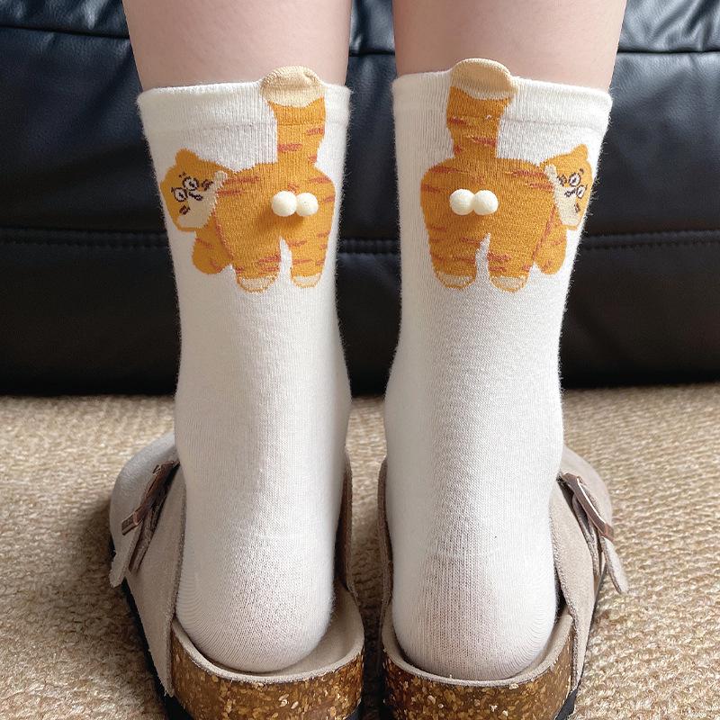 Women's Trendy Cartoon Cat Mid-Calf Cotton Socks - Cute Egg Design for Autumn and Winter