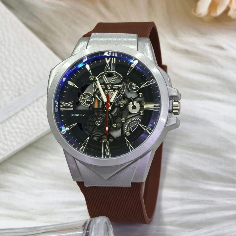 New Fashion Luxury Man Top Hollow Silicone Watch Men Business Quartz Watches For Gift Students Sports Wrist Watches Reloj Hombre