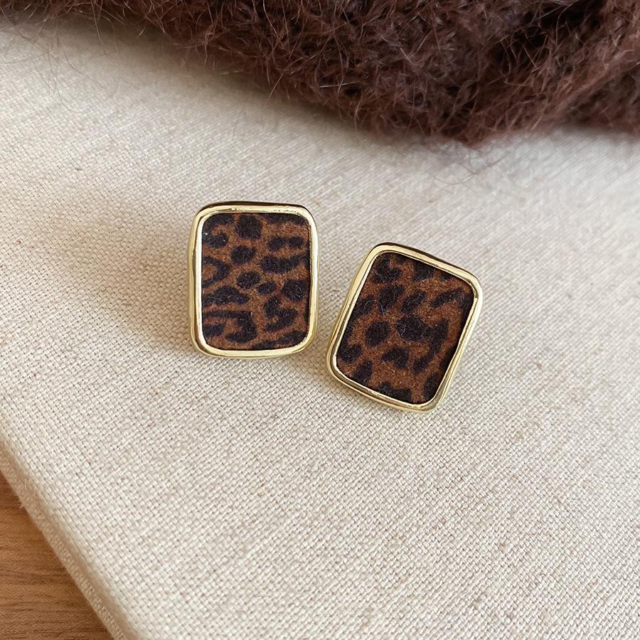 Silver Needle Leopard Square Round Stud Earrings Vintage Maillard Niche Earrings Earrings Daily Versatile Earrings
