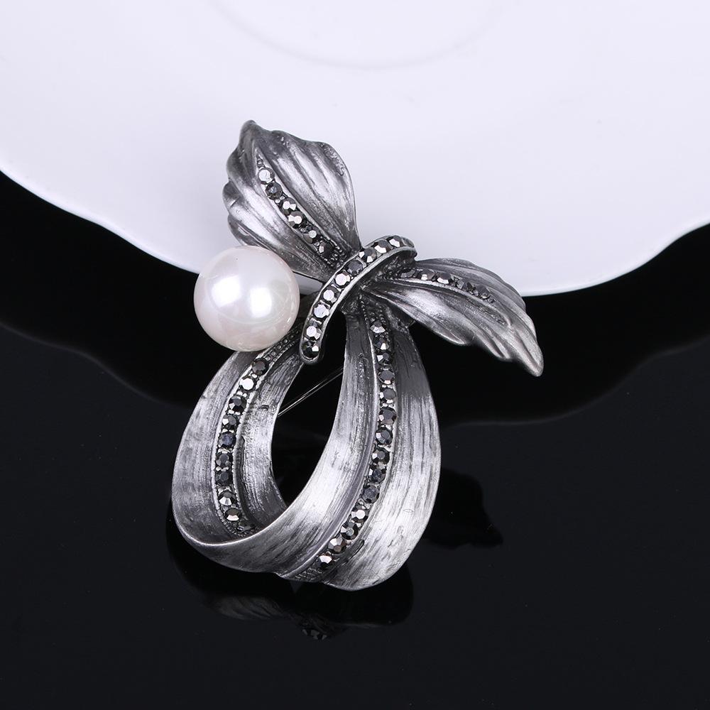 Hot Retro Alloy Brooch Premium Light Luxury Clothing Accessories Pin Accessories Camellia Brooch