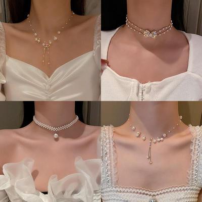 Çiçek Fiyonk Tasarımlı Kore Retro İnci Taşlı Püsküllü Choker