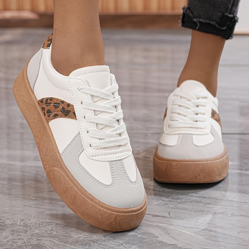 Suitable for All Seasons  Fashion Versatile White Shoes Lightweight, Casual, Comfortable Thick Bottom with Increased Height for Outdoor Hiking Wear
