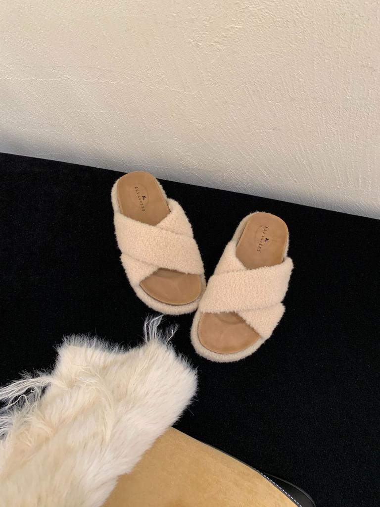 Hairy Cross Small Open-toed Round Head Thick-soled Slippers Outer Wear 2025 Fashion Casual Beach Cool Slippers