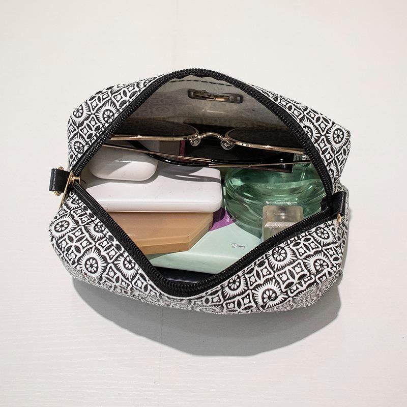 Women's Bag New Camera Bag Niche Ribbon Crossbody Camera Bag Casual Simple Small Square Bag Gift Bag