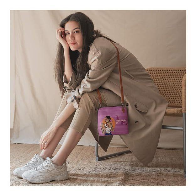 Trapeze Sling Crossbody kabelka pro dívky a ženy | Vyrobeno z odolného materiálu veganské kůže | Pečlivě ručně vyráběné | Zavírání na zip