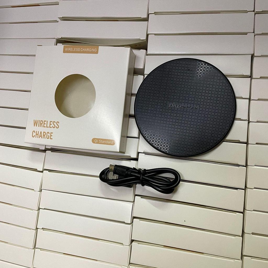 Ultra-Thin 15W Aluminum Wireless Charger, Compatible with Huawei & Apple Phones