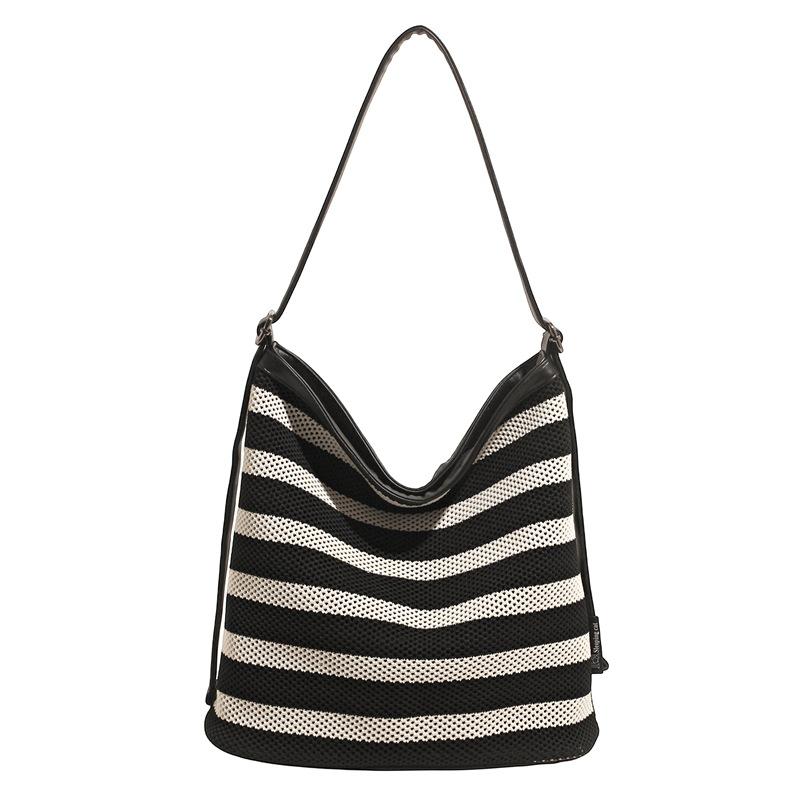 Black and white striped bucket bag women's large-capacity large bag leisure vacation beach bag versatile portable shoulder tote bag