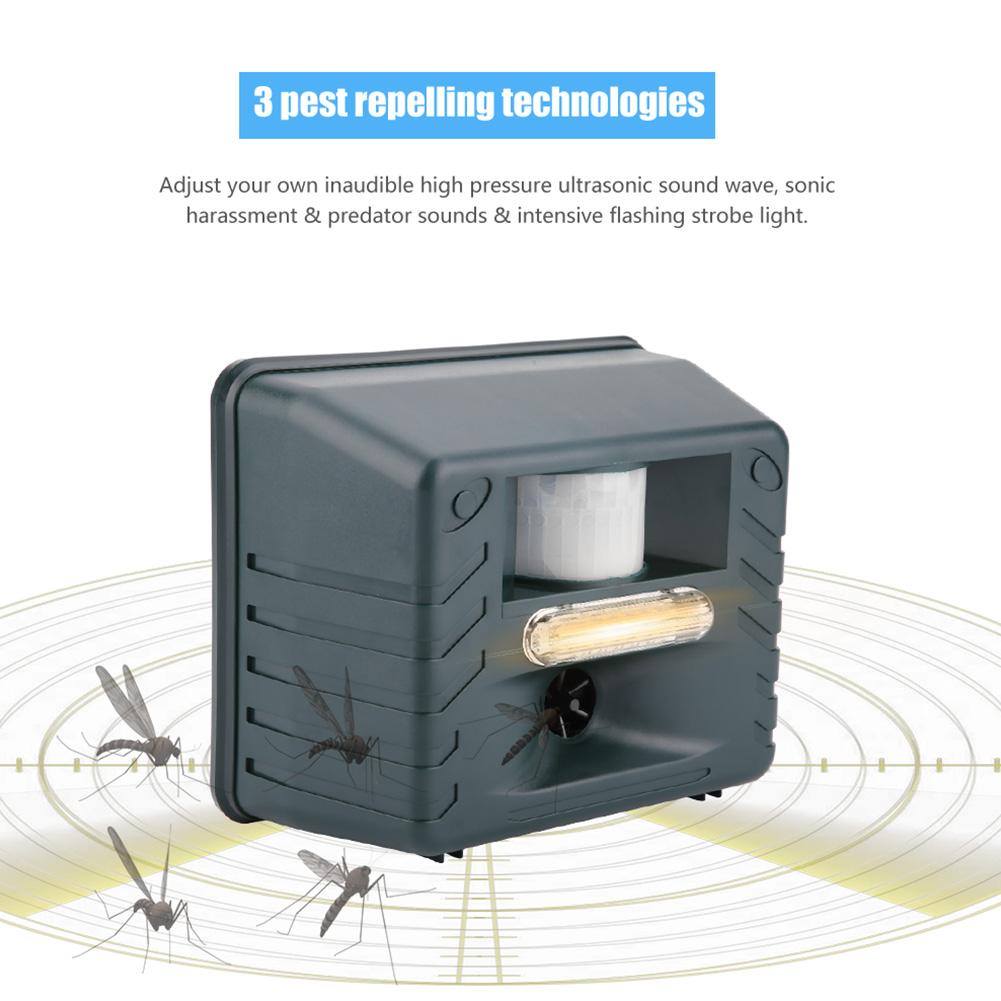 Ultrasonic 4 Flash Alarm Sounds Electronic Pest Repellent with Remove Control Animals 220 V