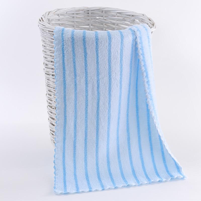 Miękki, chłonny, niepozostawiający kłaczków ręcznik do twarzy i kąpielowy z koralowego polaru dla dzieci i dorosłych