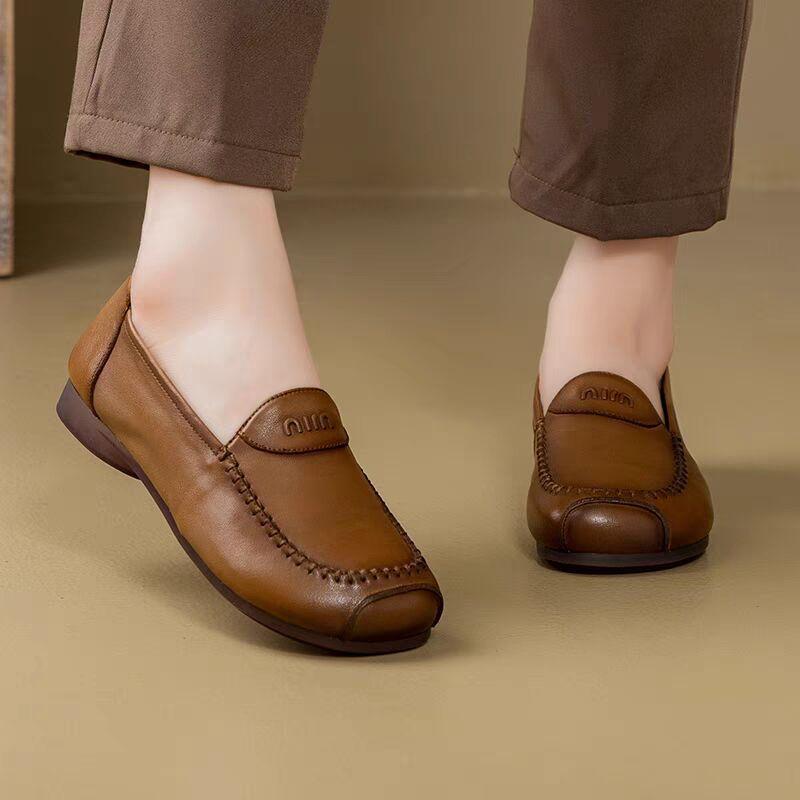 Mom shoes spring and autumn 2025 new soft leather soft sole soft surface single shoes comfortable leather shoes middle-aged and elderly one-pedal w