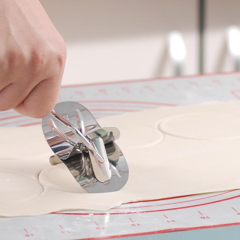 Rustfritt stål Stor melbolleskinn Deigsirkelrullemaskinkuttere Hjemmebakemaskin Kjøkken Pai Pizza Bakverk Rulleverktøy