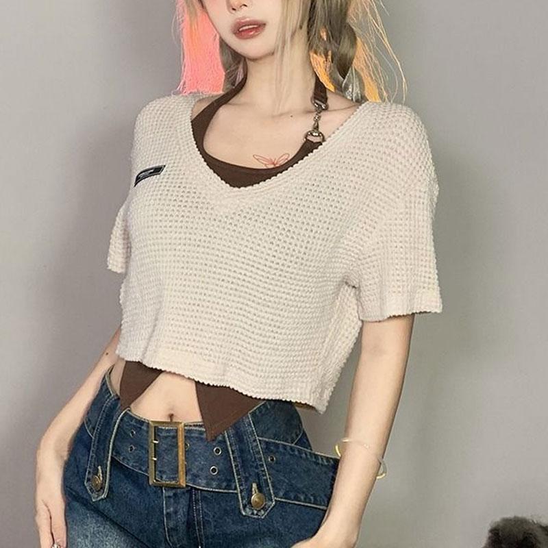 

Hotsweet Пуловеры с халтером и V-образным вырезом Летний приталенный ажурный базовый винтажный комплект из двух предметов с футболкой с коротким рукавом M бежевый