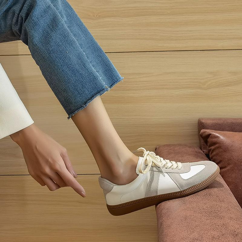 

Grape woman, retro Hong Kong style round head color matching casual board shoes lace-up German training little white shoes women s spring and autumn 35