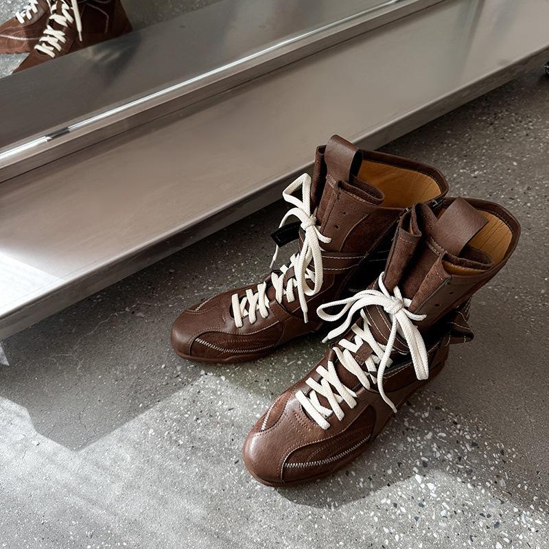 

Cowhide version~ Flat bottom inner height increase Martin boots women s 2025 new boots matte leather lace-up short boots German training boots 41 темно-коричневого