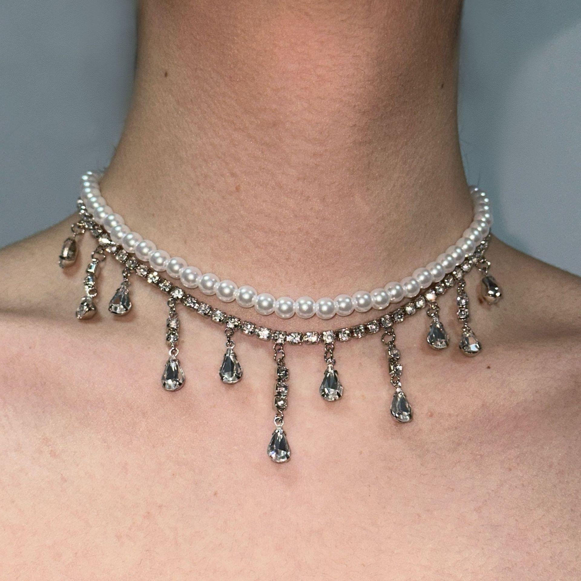 

Multilayer Luxury Crystal Pearl Chokers Necklaces for Women Men Shiny Zircon Pendant Tassels White Beaded Pearl Chain Necklace