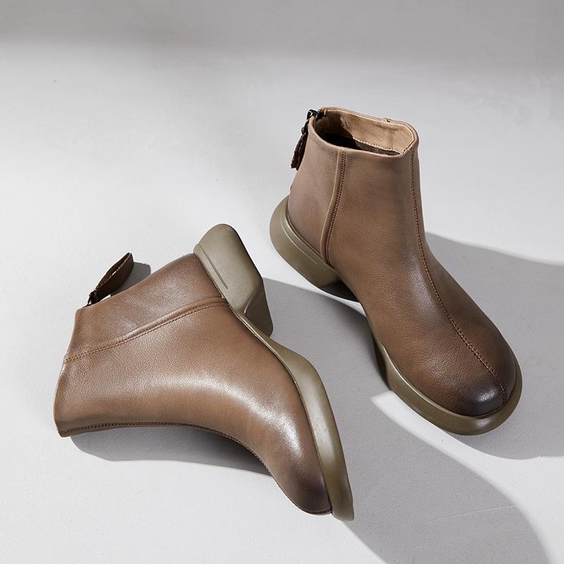 The first layer of cowhide short boots for women's autumn and winter 2025 new retro ethnic leather Chelsea women's small leather boots