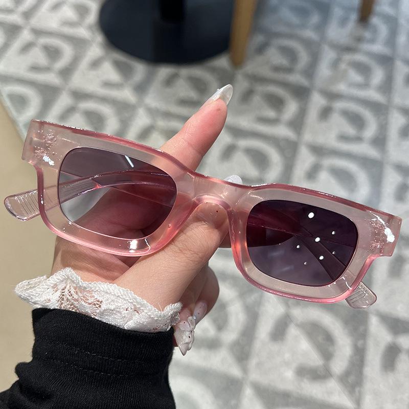 Fashion Sunglasses Classic Retro Square Glasses Women Men Vintage Travel Small Rectangle Sun Glasses Female Eyewear Anti-Glare