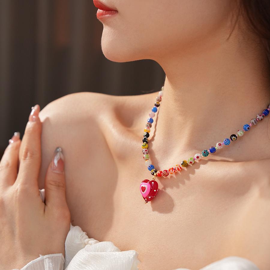 Colored Glass Bead Heart-shaped Pendant Necklaces for Women Dopamine Sweet Collarbone ChainsLight Luxury High-end Necklace