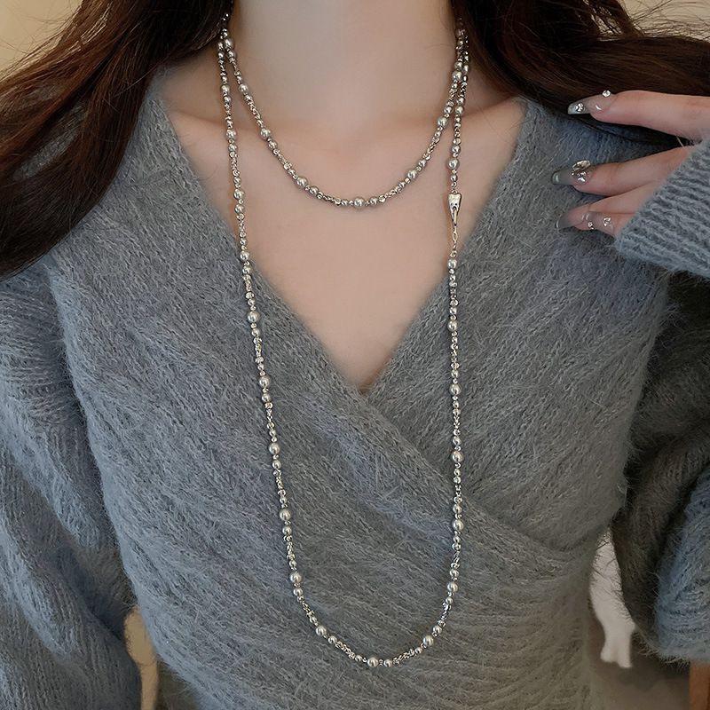 Elegant Rhinestone Pearl & Floral Geometric Necklace - French Retro Style for Autumn/Winter