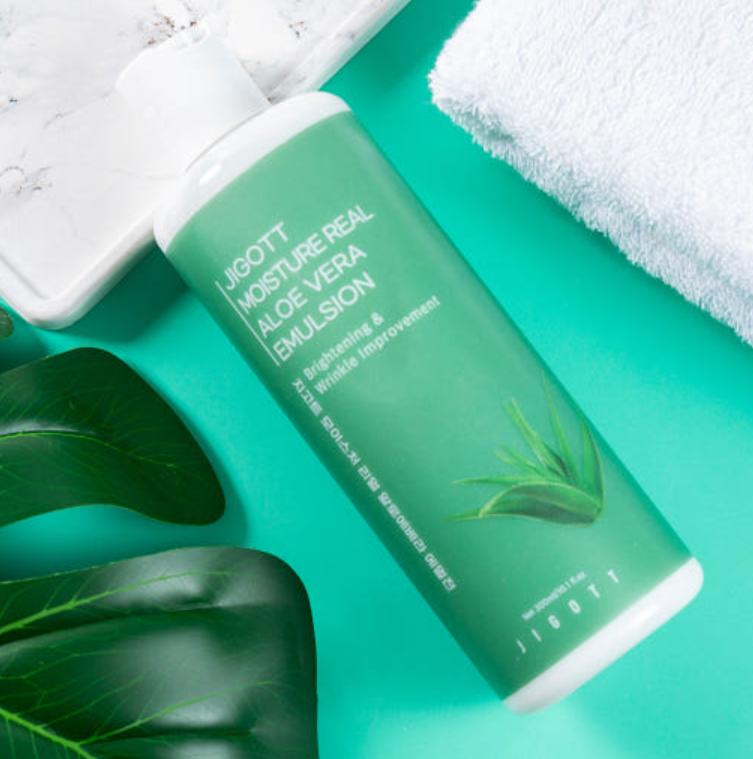

JIGOTT Moisture Real Aloe Vera Emulsion 150ml | Soothing & Hydrating Emulsion 150ml