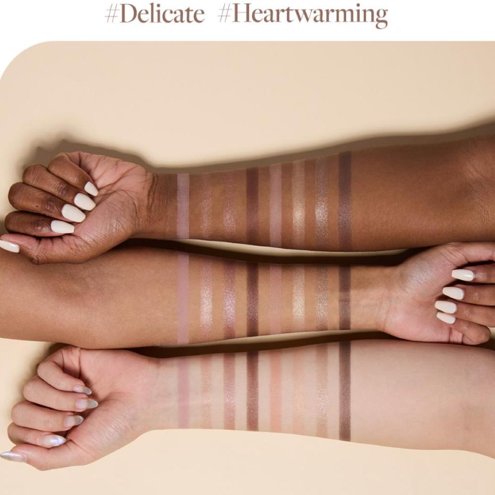 Dear dahlia Dream Velvet Eye Shadow Palette