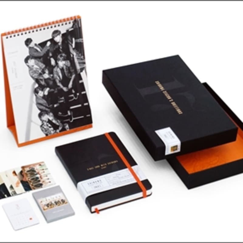 

Shinhwa 2017 Season Greetings