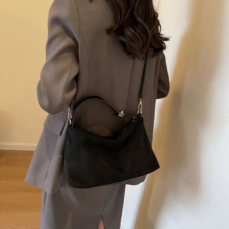 Vintage Women's Solid Color Bucket Small Crossbody Bag Autumn and Winter Matte Leather  Adjustable Shoulder Bag For Work, Travel CLE