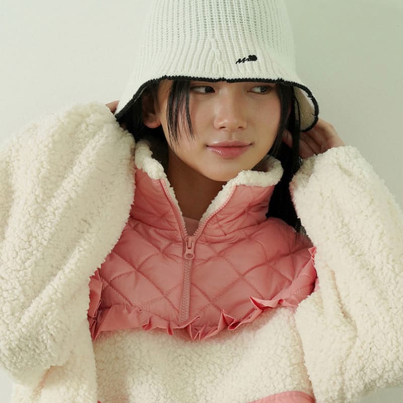 

Sweetbitter Line Point Knit Bucket Hat_Ivory FREE