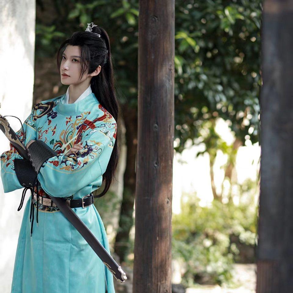 Chinese Tang Dynasty Style Hanfu Round Neck Robe Men and Women Couples Flying Fish Clothes