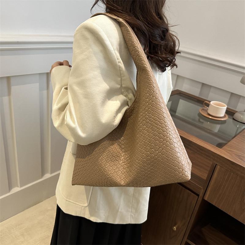Chic Minimalist Pu Tote Bag For Autumn Fashion Large Capacity Stylish Shoulder Bag