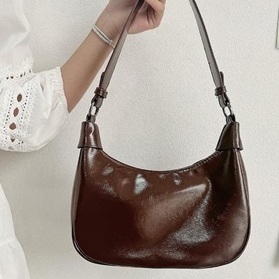Borsa da sottoascellare di design di nicchia da donna, nuova moda, versatile borsa a mezzaluna, borsa a tracolla, borsa a spalla semplice per il pendolarismo