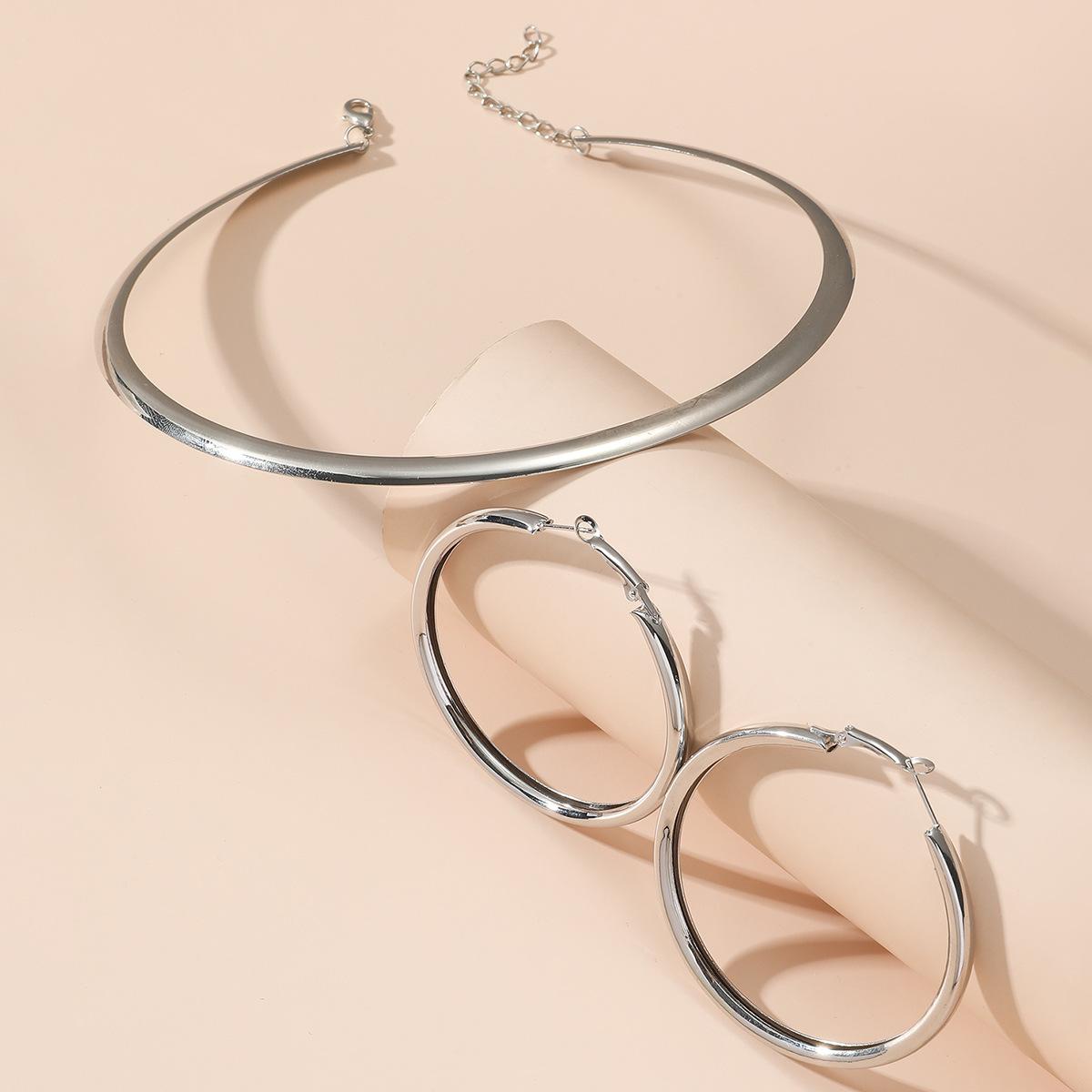 

Модный легкий роскошный комплект из ожерелий и сережек для женщин золотой