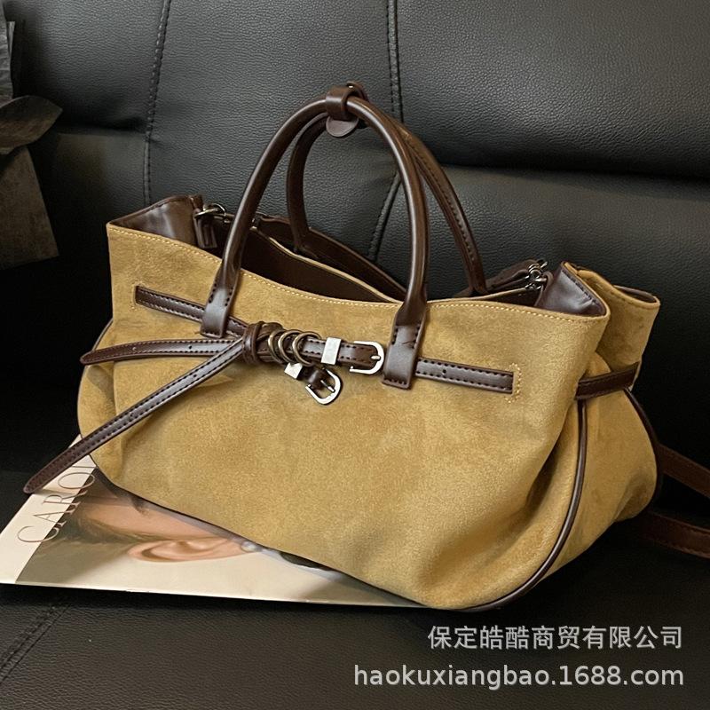Bag Women's Autumn and Winter 2025 New Retro Matte Messenger Bag High-end Foreign Style Portable Tote Bag