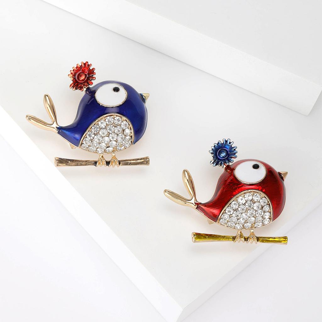 Cute Enamel Bird Brooches for Women Unisex Rhinestone Animal Pins Event Funny Luxury Gifts Friends Clothes Decoration