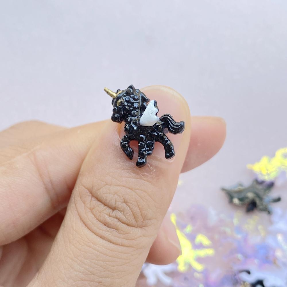 10Pcs Cute Mini Cartoon Unicorn Nail Art Resin Designer Charms DIY Craft For Nail 3D Decorations Jewelry
