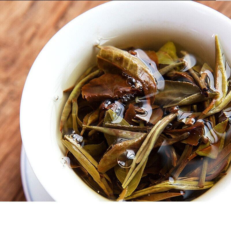 Reiches Aroma, süßer Nachgeschmack, Yunnan Weißer Tee, Pu'er Tee, gealterter Weißer Tee, 357g